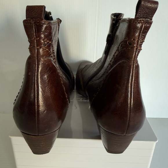 PAUL GREENE Leather Booties - Picture 5 of 10